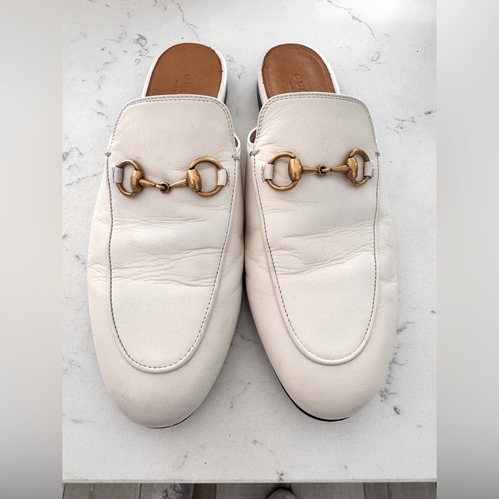GUCCI Princetown horsebit slipper/mule. Cream color with gold horsebit. 37.5